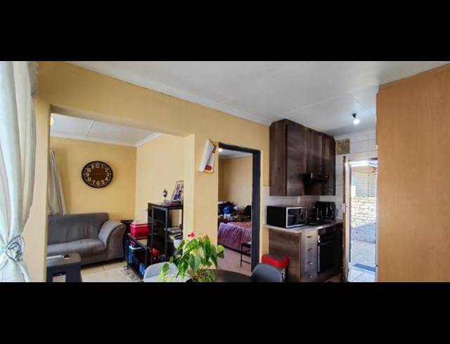 3 BEDROOM HOUSE FOR SALE IN CRYSTAL PARK